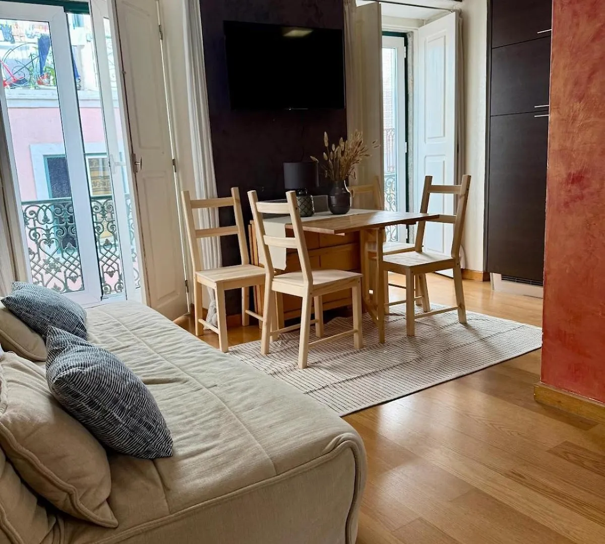 Cozy Apartment In The Center Lisbon